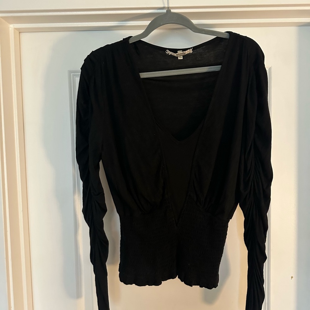 gimmicks by BKE Black V-Neck Ruched Long Sleeve Top
